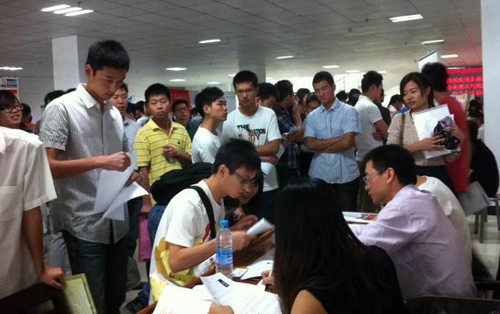 武汉高校育英才 瑞安企业纳人才---29名各大院校莘莘学子加盟“开云官方入口登录大家庭”