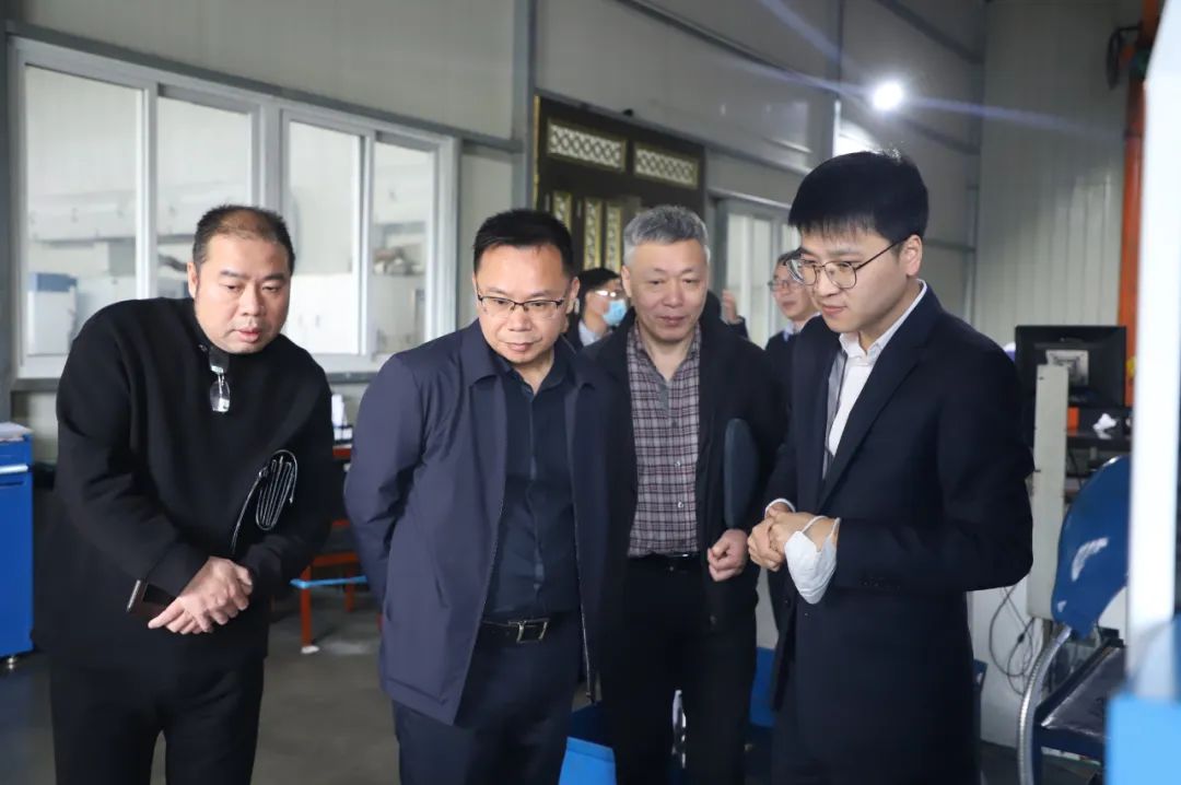 市人大常委会副主任吴功宜莅临开云官方入口登录科技开展企业“专精特新”调研