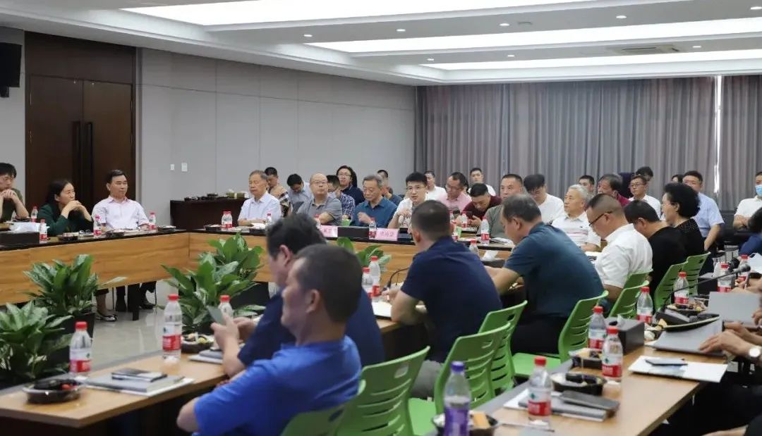 卓越企业家学习俱乐部走进开云官方入口登录科技参观学习！
